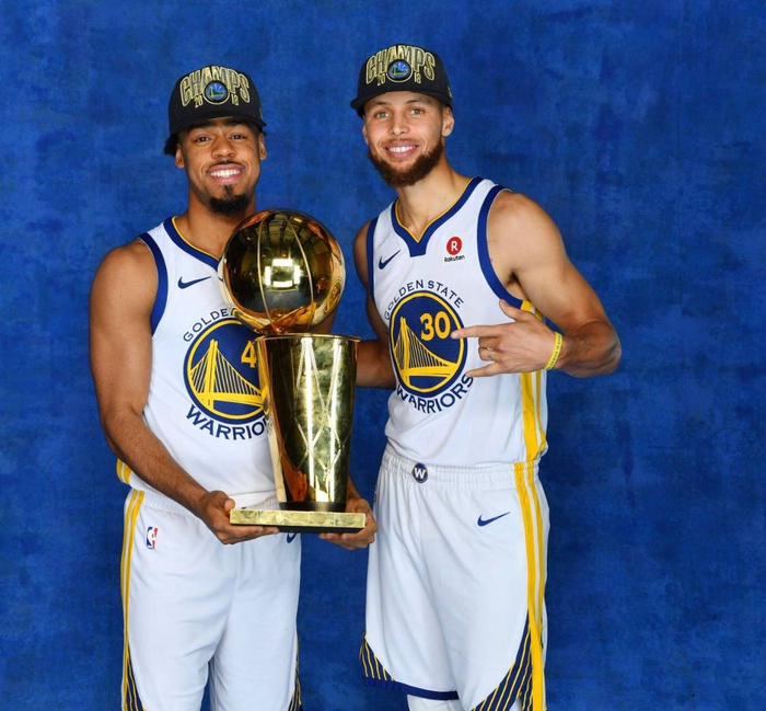 格瓦：阿森纳、维拉和切尔西都很出色，这个赛季不会轻松（格瓦：阿森纳、维拉、切尔西表现出色，本赛季注定不轻松）