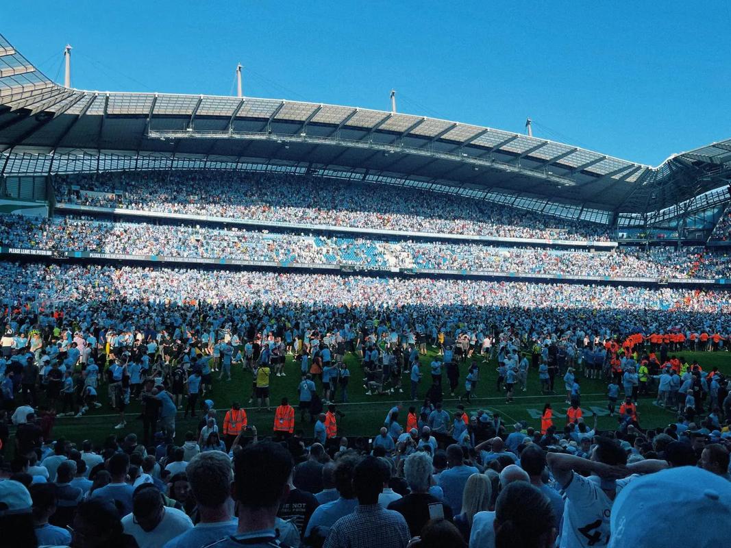 青岛伤兵满营迎常规赛！齐鲁德比争议判罚成导火索？（常规赛将至青岛伤情告急，齐鲁德比争议吹罚会否引爆矛盾？）