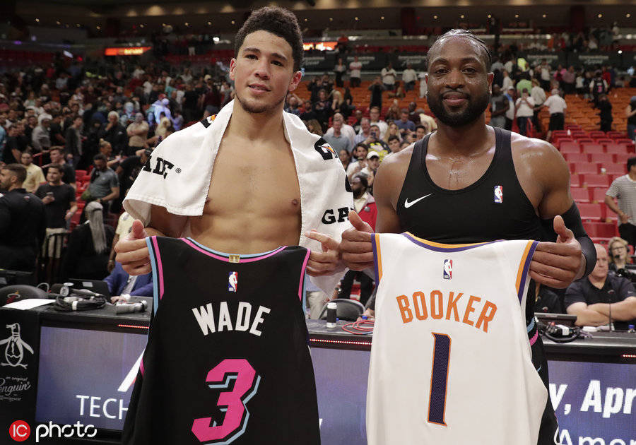 官方：特朗普获得首届国际足联和平奖（官方宣布：特朗普荣膺首届国际足联和平奖）