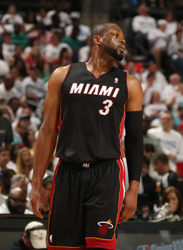 终于打出了一场像样的比赛，魔术后场大将能否保持这样的水准呢？（终于迎来亮眼一战，魔术后场核心能否延续这样的表现？）