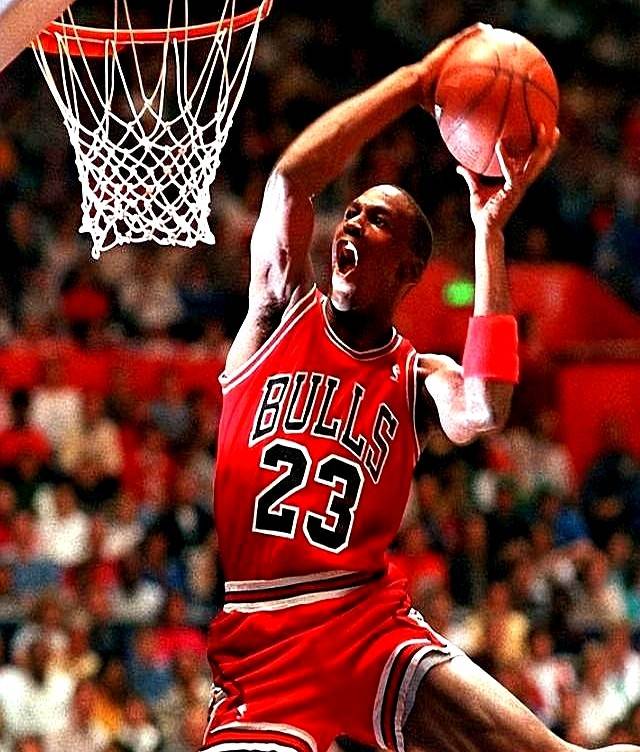 自贡一女士购买川超门票被骗，陆续转账13万余元（自贡女子为购川超门票遭骗，累计转账13万余元）