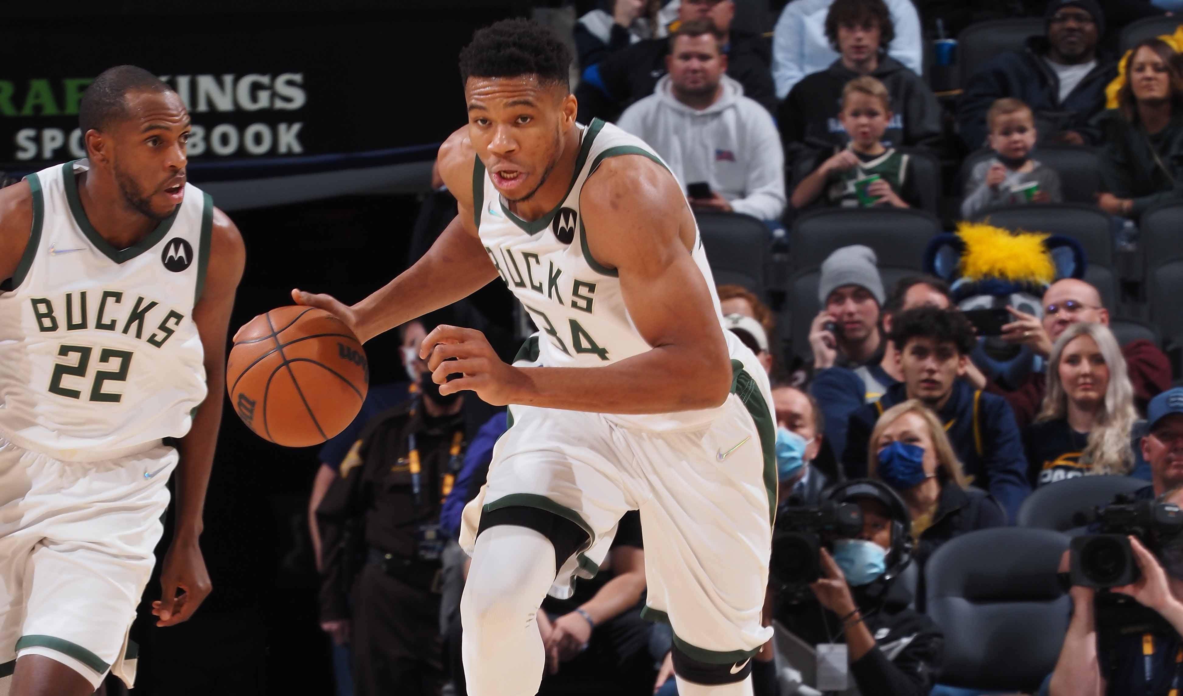 皇马本泽马梅开二度助球队取胜（本泽马双响助皇马告捷）