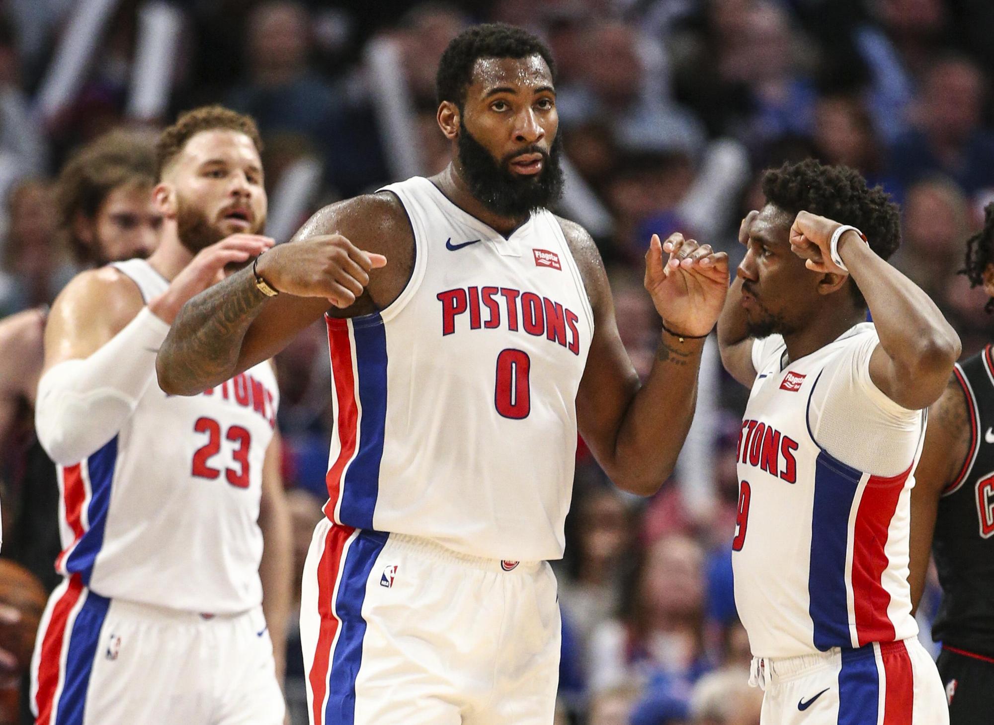 33分！克尼佩尔创职业生涯单场得分新高，却难阻黄蜂败局（克尼佩尔33分创生涯新高，黄蜂仍吞败）