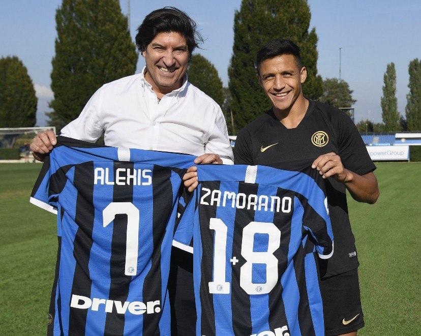 卡洛斯-奥古斯托：踢右路我也感觉良好，球队始终是第一位的（卡洛斯-奥古斯托：右路同样适应，球队利益至上）