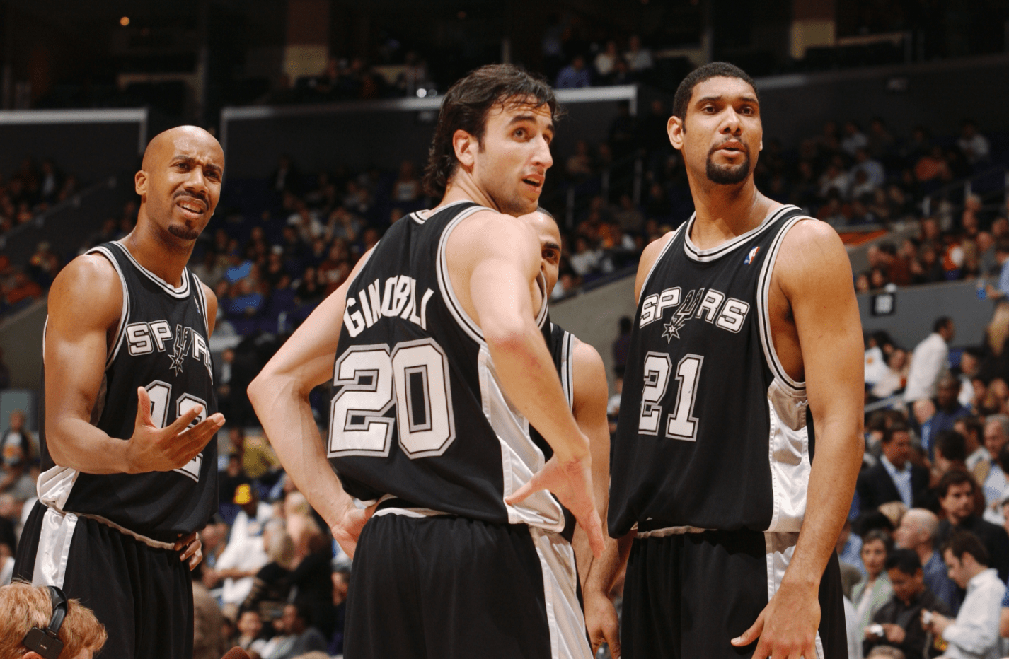 赛季新低！亚历山大全场仅22分，三分球失准仅6中1（赛季最差表现！亚历山大仅得22分，三分6投仅1中）