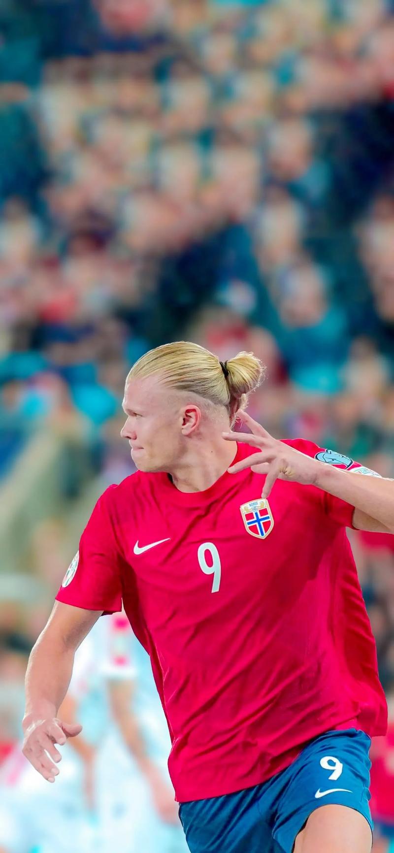 姆巴佩生涯4次对阵利物浦1胜3负，4场比赛仅打进1球（面对利物浦，姆巴佩生涯4战1胜3负，仅收获1球）