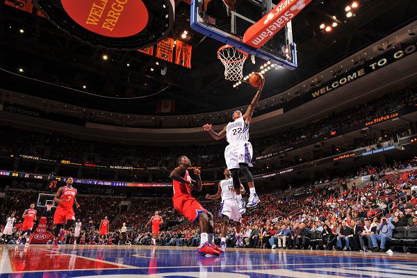 武汉女足于明天凌晨出战女冠杯，若取胜将在半决赛面对阿森纳（武汉女足明晨出战女冠杯，若告捷半决赛迎战阿森纳）