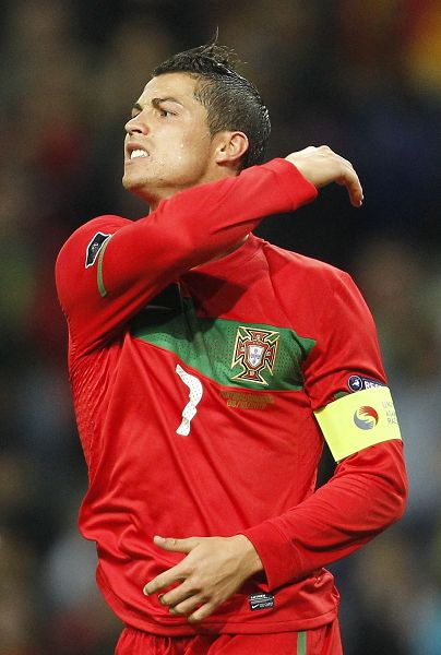 阿姆拉巴特：安东尼不该吃红牌，他并非故意踢对方面部（阿姆拉巴特：安东尼不该被红牌罚下，他并非故意踢到对方脸部）