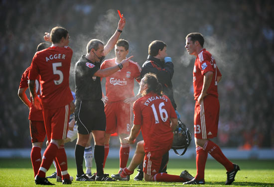 战巴萨贡献2球1助，布鲁日前锋福布斯当选欧冠全场最佳球员（对阵巴萨梅开二度送助攻，布鲁日前锋福布斯当选欧冠全场最佳球员）