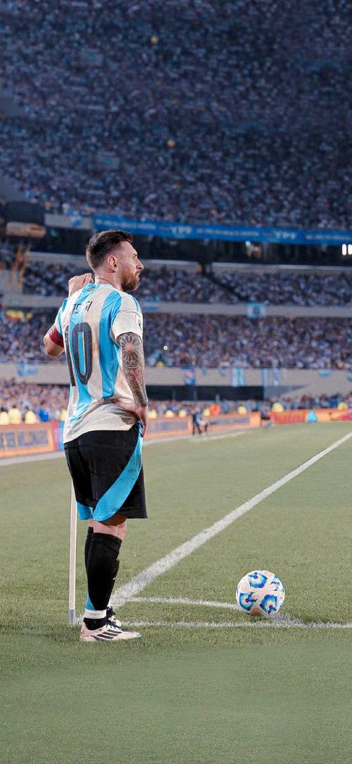 表现出彩！扎卡本场个人数据：1射门1进球，5次关键传球（扎卡闪耀全场：1次射门即破门，送出5次关键传球）