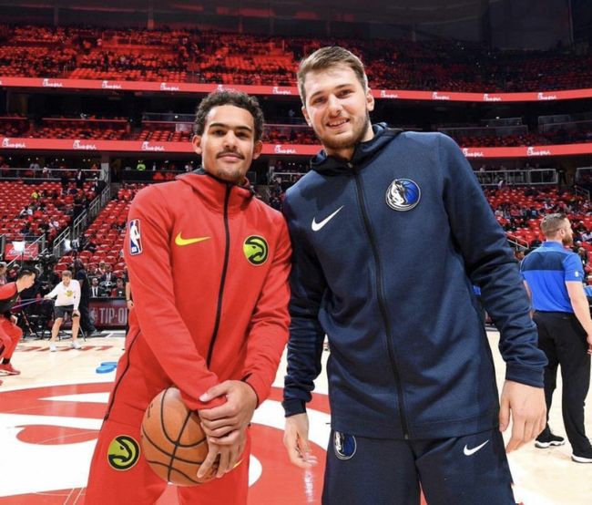 英超-利物浦2-0布莱顿，埃基蒂克双响萨拉赫助攻（英超：利物浦2-0布莱顿，埃基蒂克梅开二度，萨拉赫送出助攻）