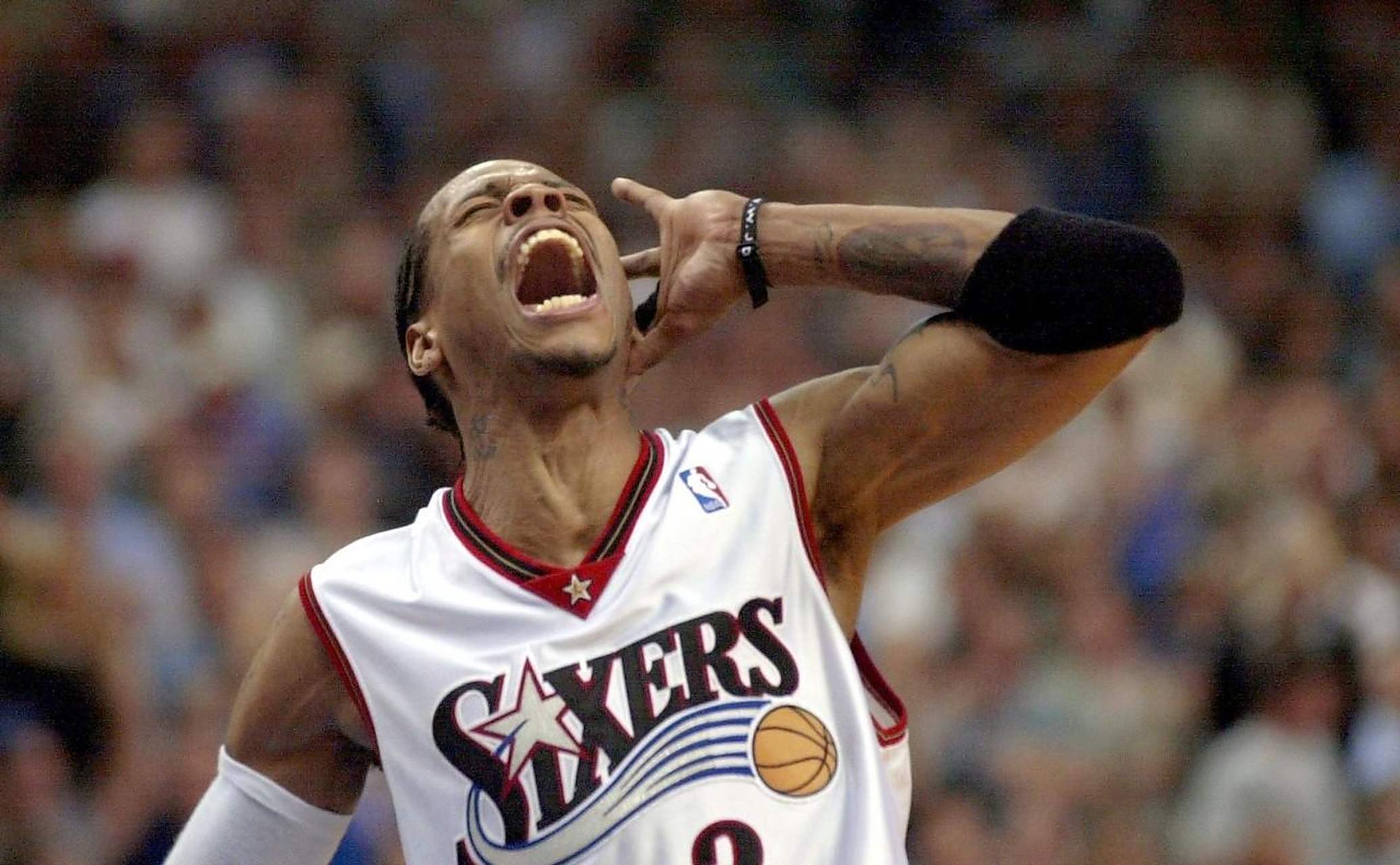 斯洛特：球队目标是重返联赛前四，我心中萨拉赫理应上场比赛（斯洛特：目标重返英超前四，在我看来萨拉赫应当出场）