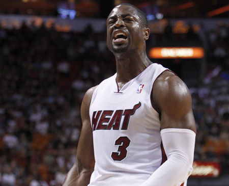 罗马诺：斯洛特在队内的权威不降反升，他需要萨拉赫主动道歉（罗马诺：斯洛特在队内威信不减反增，盼萨拉赫主动致歉）