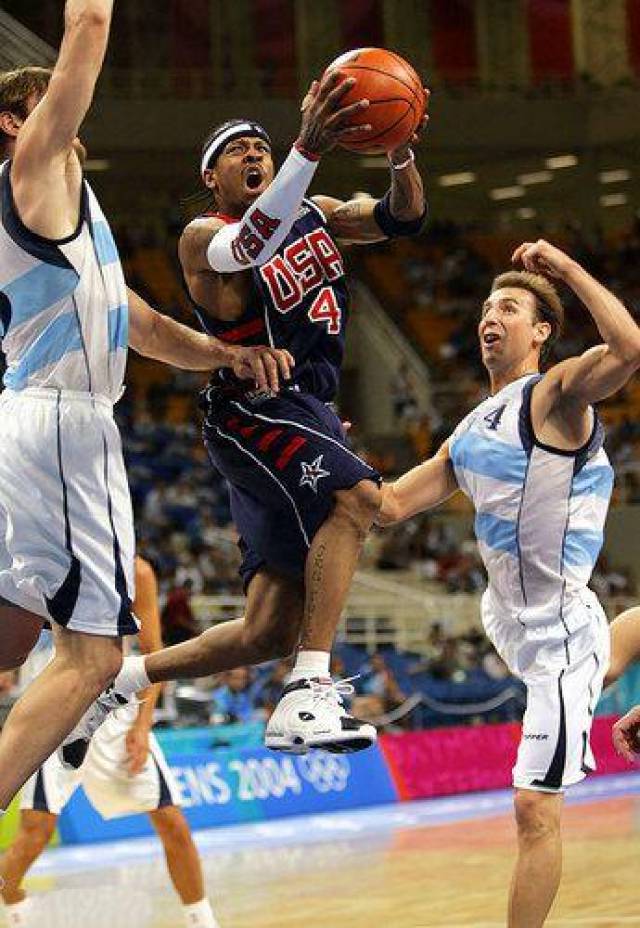 启蒙教练：维尼修斯一直有点叛逆，他应该学会控制和收敛脾气（启蒙教练：维尼修斯性格桀骜，需学会克制情绪）