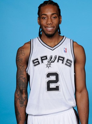 杜兰特成历史上年龄最大单场25+得分&盖帽5+的锋线球员（杜兰特创历史：史上最年长锋线单场斩获25+分并送出5+盖帽）