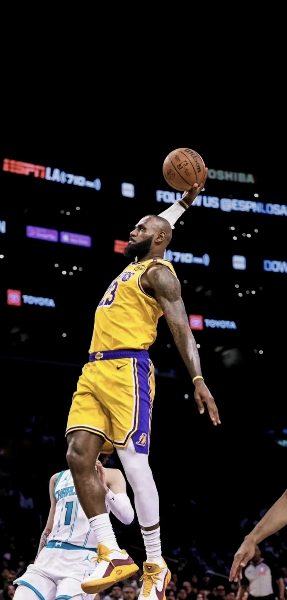 国米大胜晋级+三喜临门！迪乌夫撕掉水货标签，奥西利奥打出明牌（国米大捷晋级喜事连连！迪乌夫洗刷水货质疑，奥西利奥亮明态度）