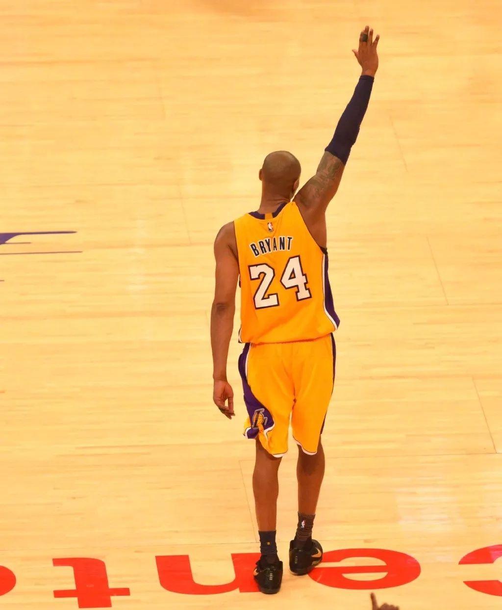 杨瀚森的竞技特点与球迷期待（杨瀚森：场上风格解析与球迷期许）