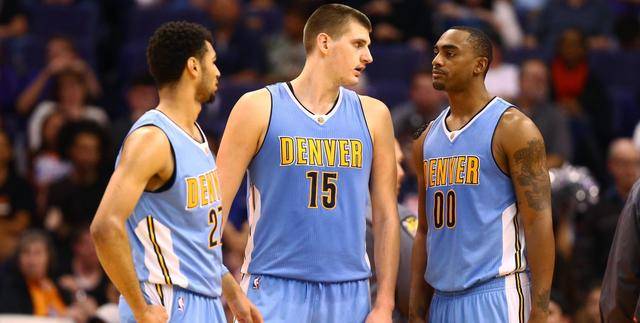 记者：阿坎吉因流感缺席训练，球员身体状况将于明日进行评估（记者：阿坎吉因流感无缘训练，身体情况将在明日评估）