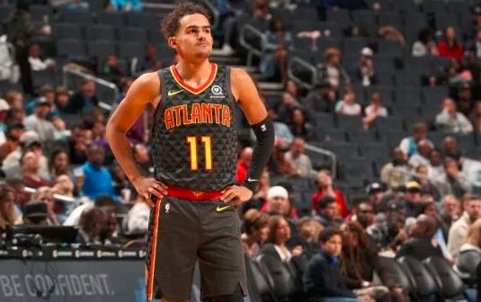 巴萨本赛季国家德比第四球衣谍照：锯齿条纹纪念05年国家德比（巴萨本季国家德比第四球衣曝光：锯齿纹致敬2005年国家德比）