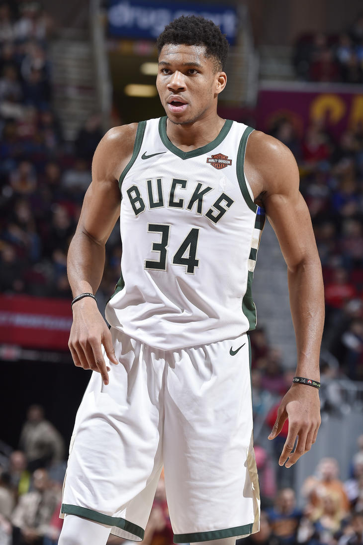 皮尔斯：火箭比湖人更有冠军相 他们看起来像支能走很远的球队（皮尔斯称火箭比湖人更具冠军相，像一支能走很远的球队）