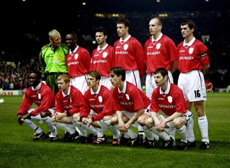 欧冠：巴黎客场2-1逆转曼联（欧冠：巴黎客场2-1翻盘曼联）