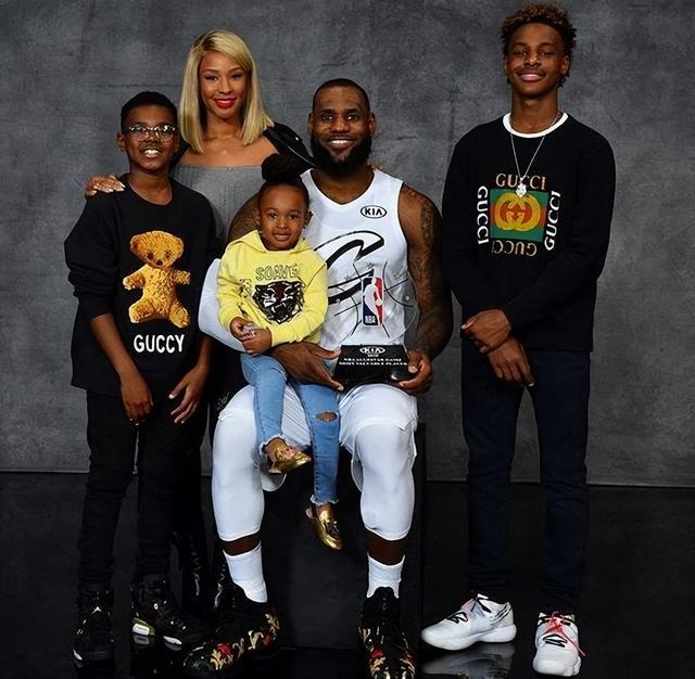 ESPN：梅西散步赚走260万美元，印度联赛却无人问津（ESPN称梅西“散步”进账260万美元，印度联赛门可罗雀）