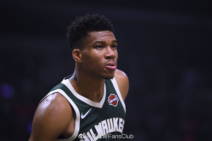 WTT总决赛：王楚钦／孙颖莎战胜印度组合，收获赛事开门红（WTT总决赛：王楚钦／孙颖莎力克印度组合，迎来开门红）