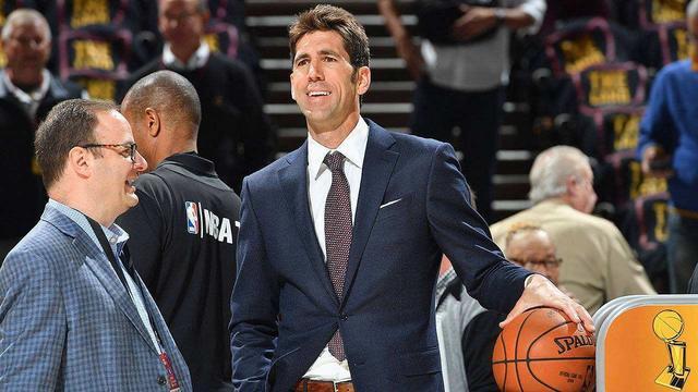 英超-维尔茨造乌龙范迪克致丢球 利物浦1-1桑德兰（英超：维尔茨迫使对手乌龙，范迪克失误送礼，利物浦1-1战平桑德兰）