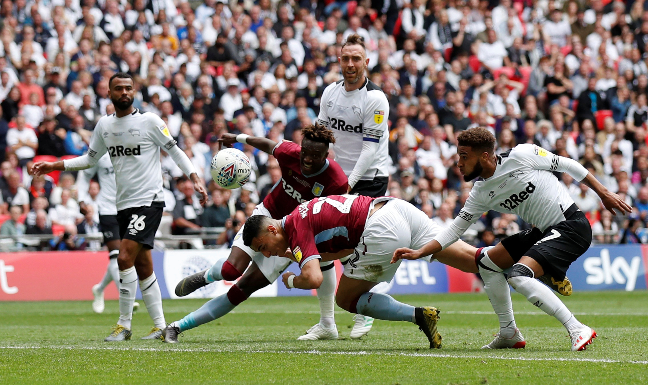 信使报：三名马竞球员未接种疫苗，缺席阿根廷对安哥拉友谊赛（信使报：因未接种疫苗，三名马竞球员无缘阿根廷对安哥拉友谊赛）