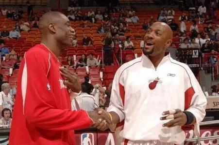 赫拉德-马丁：客战国米是生涯最佳比赛；选18号是因为阿尔巴（赫拉德-马丁：客场战国米乃生涯最佳一役；身披18号致敬阿尔巴）