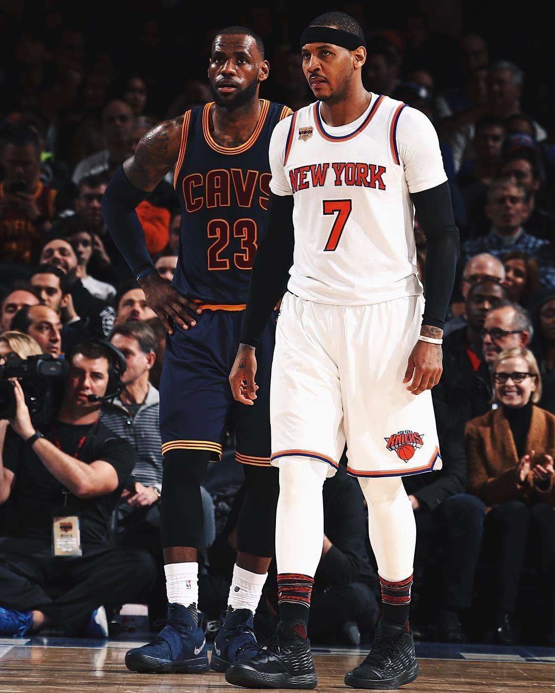 去拿球棒还是上厕所？Kanavi第三局申请暂停迅速起身离场（是取球棒还是赶厕所？Kanavi第三局喊停后迅速起身离席）